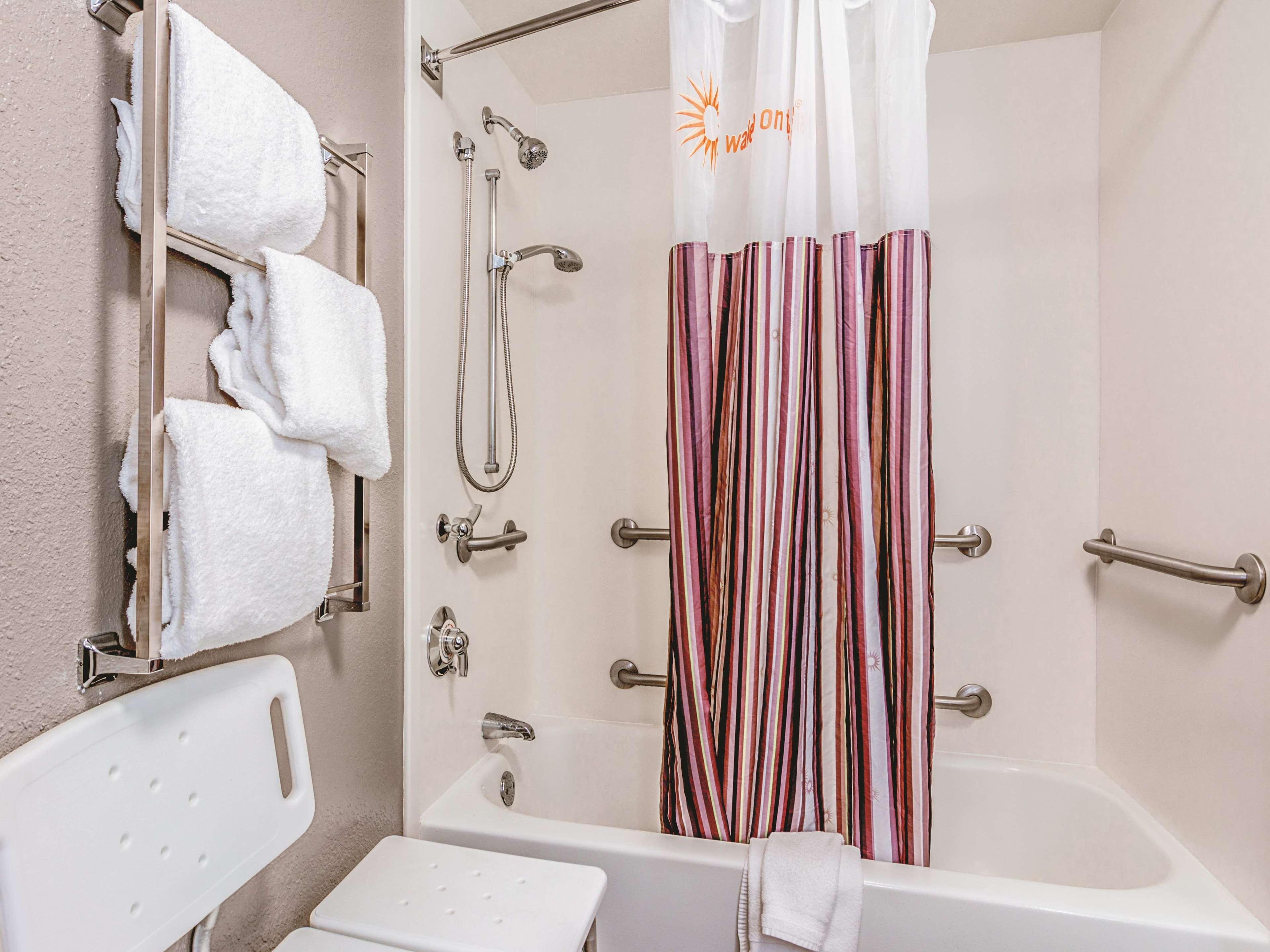 מלון מוריסוויל La Quinta By Wyndham Raleigh Durham Intl Ap מראה חיצוני תמונה