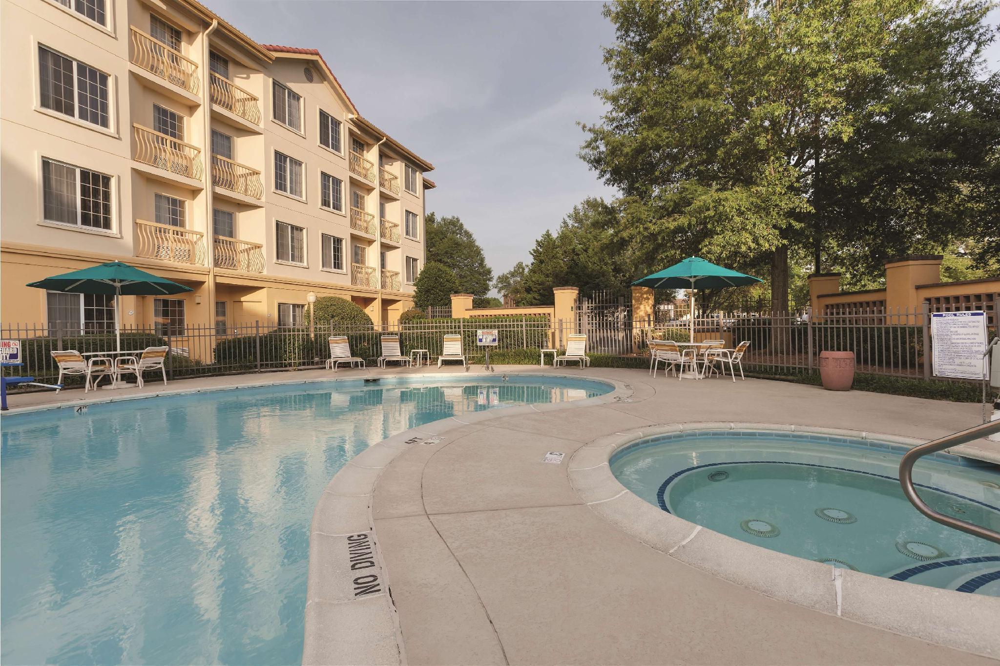 מלון מוריסוויל La Quinta By Wyndham Raleigh Durham Intl Ap מראה חיצוני תמונה